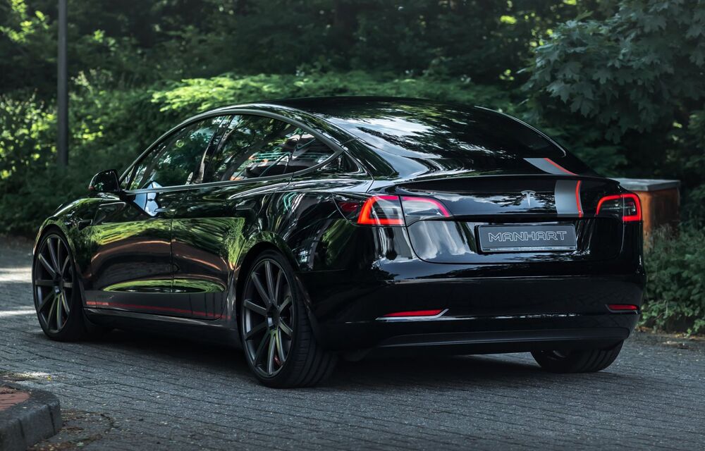 Black shine Tesla